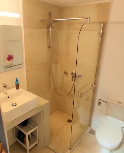 Bougainvillea Typical Town House - Private Rooftop Nyaraló *